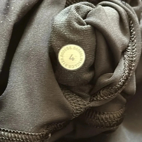 Lululemon sz 4 Sheer Will High-Rise Tight 28" *Camo
Black great pre owned cond - Picture 6 of 16